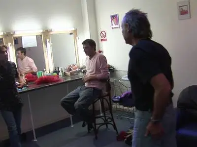 Beim Gruppensex werden frivole Hobbynutten in die triefenden Fotzen genagelt